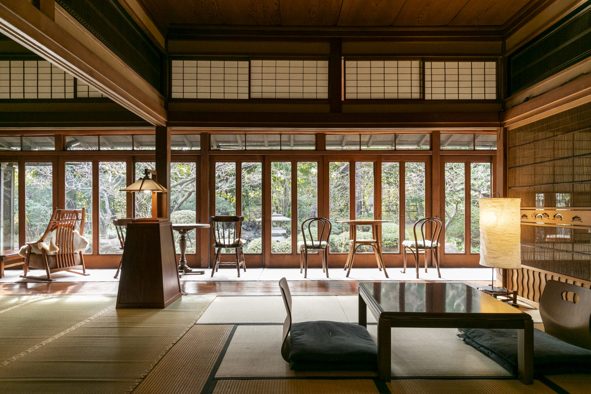 木の温もりに癒されて 古民家利用カフェ&レストラン | あだち観光ネット